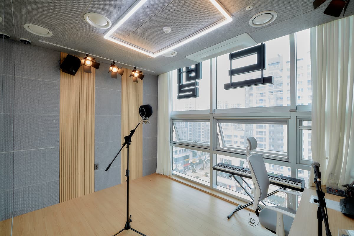 Vocal room